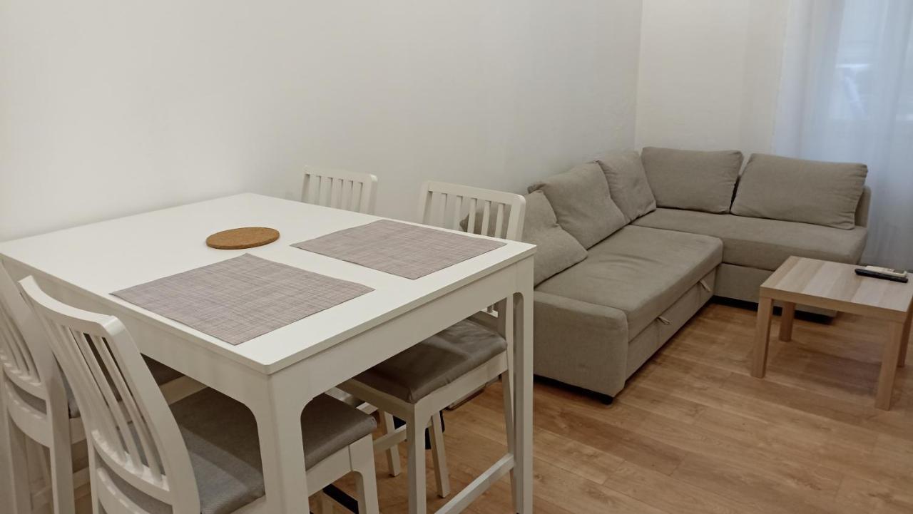 Studio Neuf Climatise Avec Terrasse #4 ตูลง ภายนอก รูปภาพ