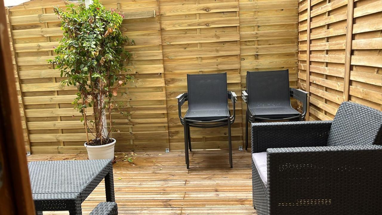 Studio Neuf Climatise Avec Terrasse #4 ตูลง ภายนอก รูปภาพ